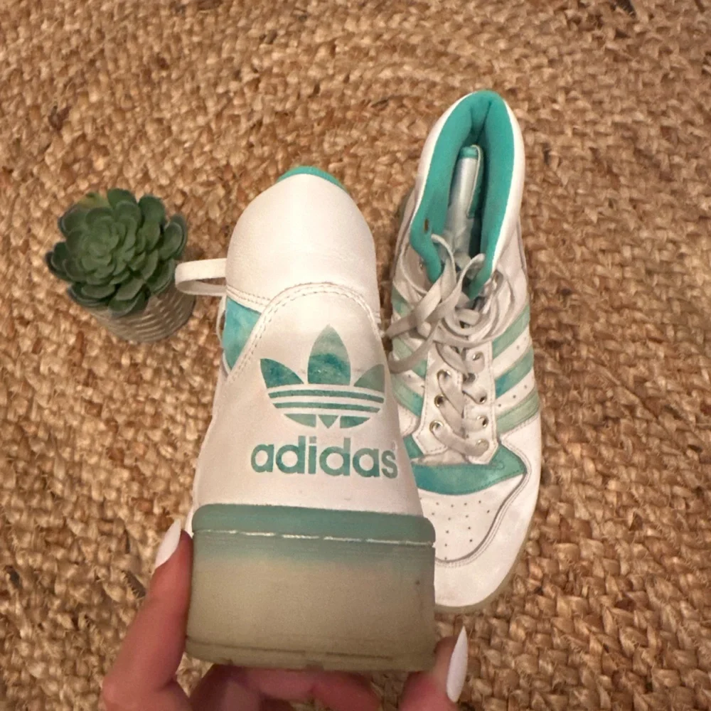 ADIDAS RIVALRY HI TOP - Picture 4 of 5